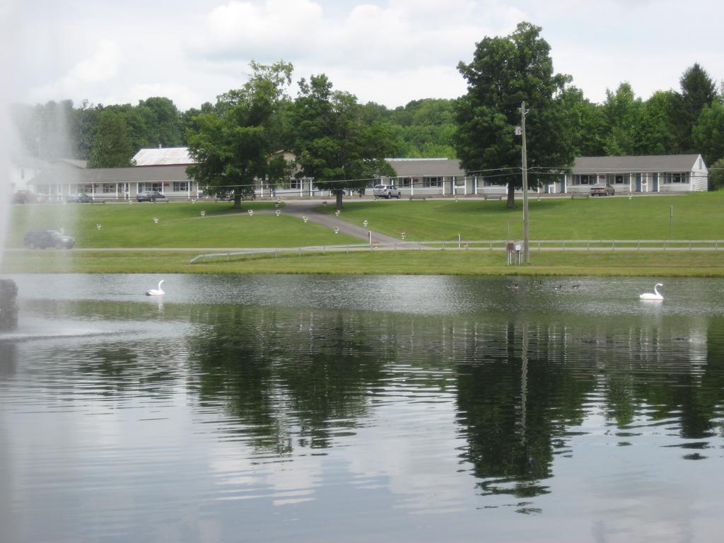Fountain View Motel Richfield Springs Eksteriør billede
